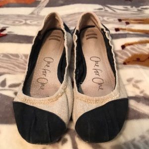 TOMS flats!!